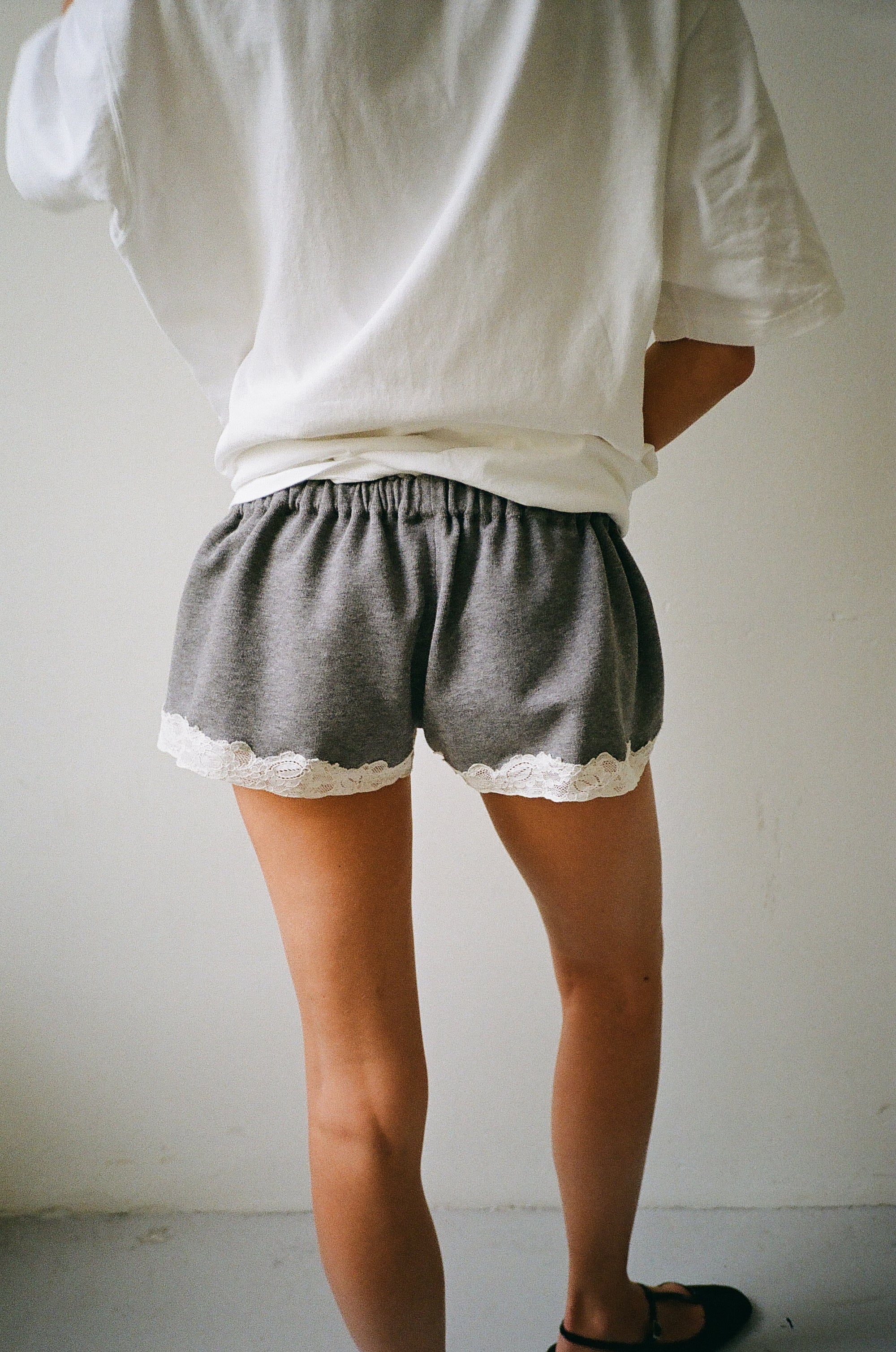 Lace sweat shorts in cotton, dark grey melange