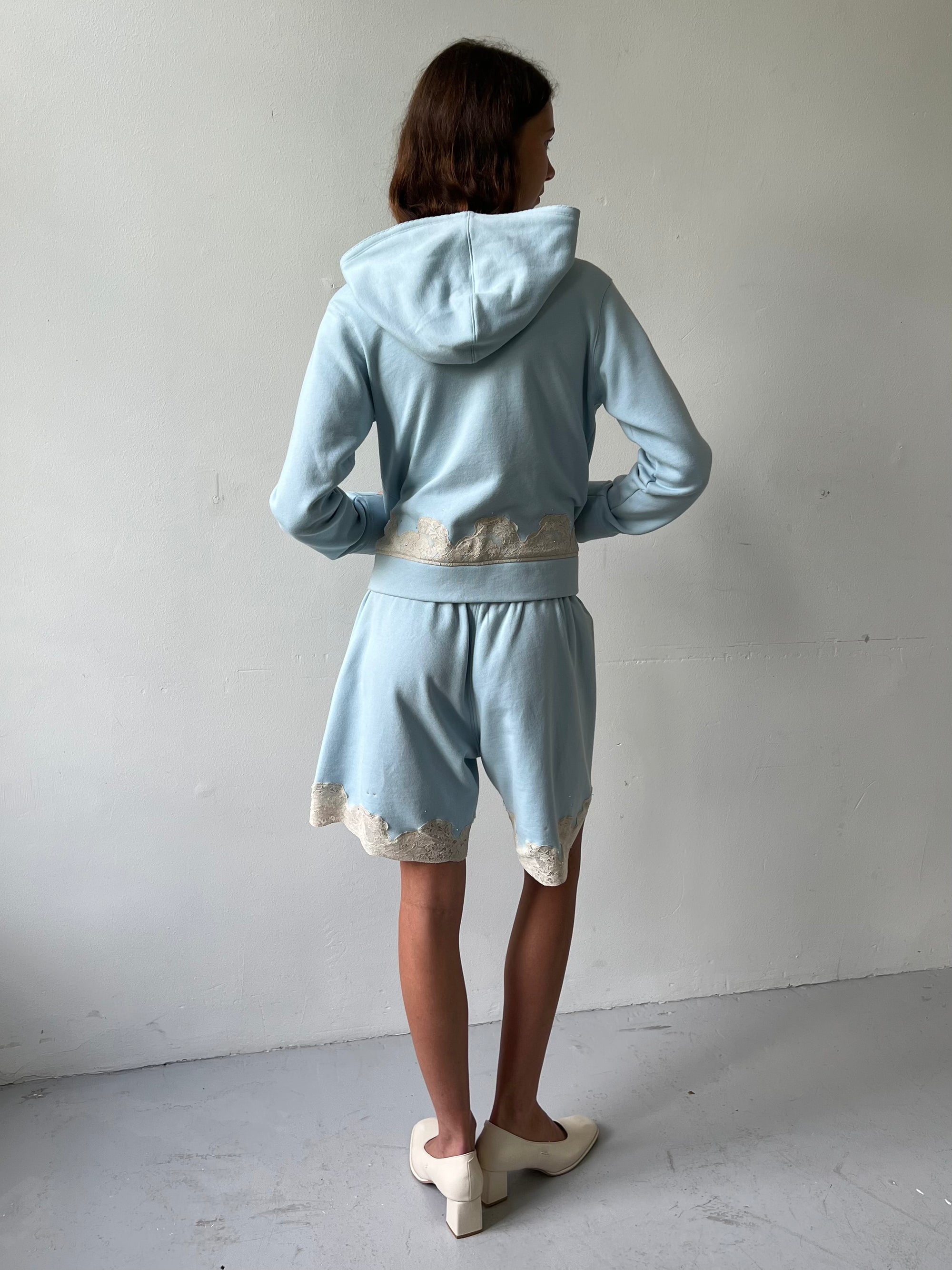 Lace bermuda sweat shorts in cotton, blue