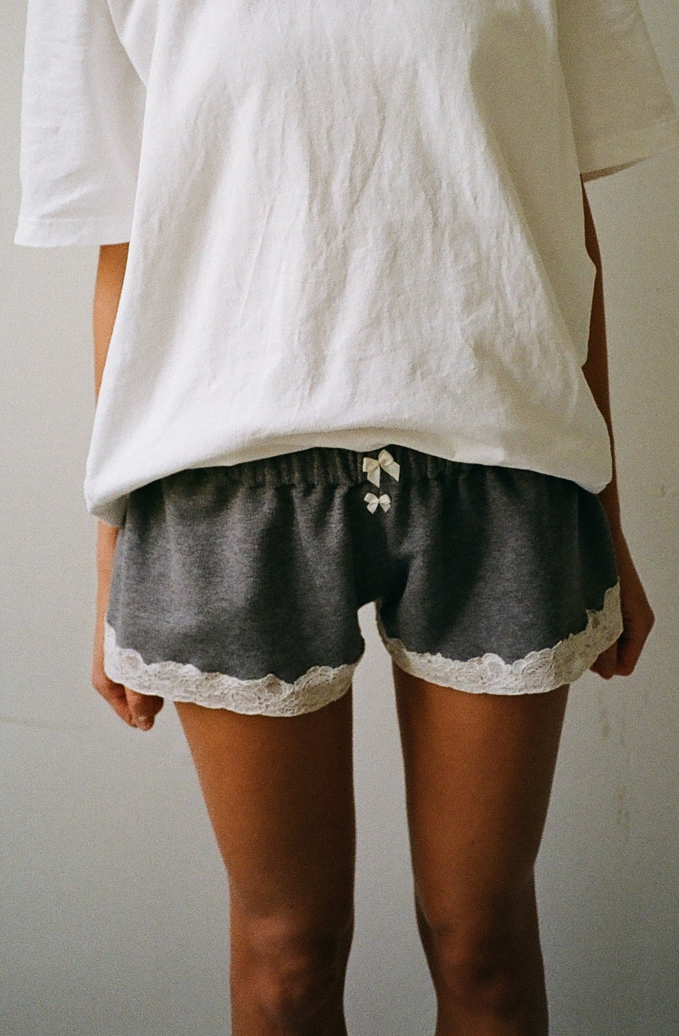 Lace sweat shorts in cotton, dark grey melange