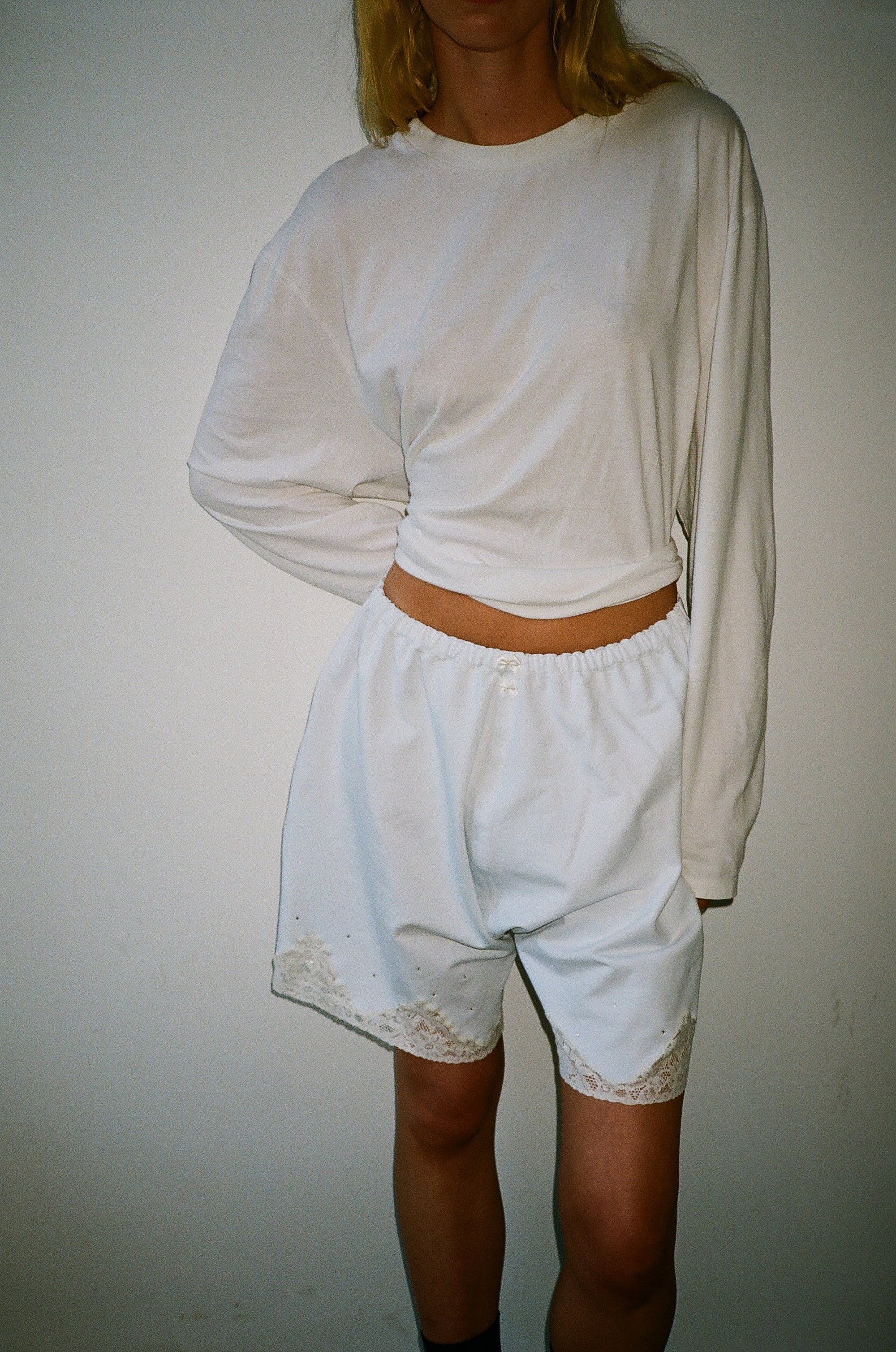 pre-order, Lace bermuda sweat shorts in cotton, ivory