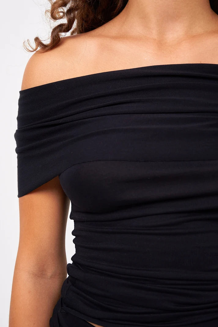 Off shoulder top in viscose, black