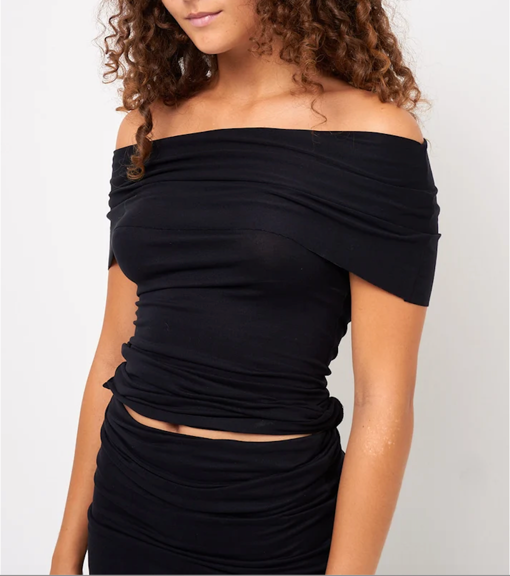 Off shoulder top in viscose, black