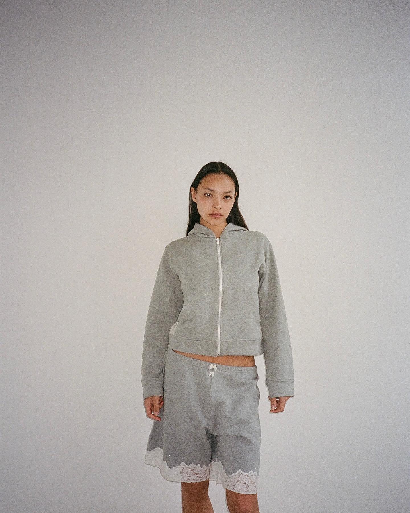 LACE BERMUDA SWEAT SHORTS IN COTTON, light grey melange
